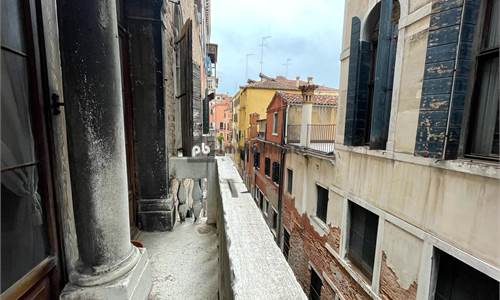 Appartamento In Vendita a Venezia